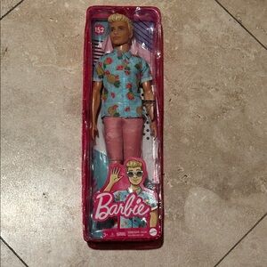 NWT Ken Doll & I Am Kenough T-Shirt EUC • Size M